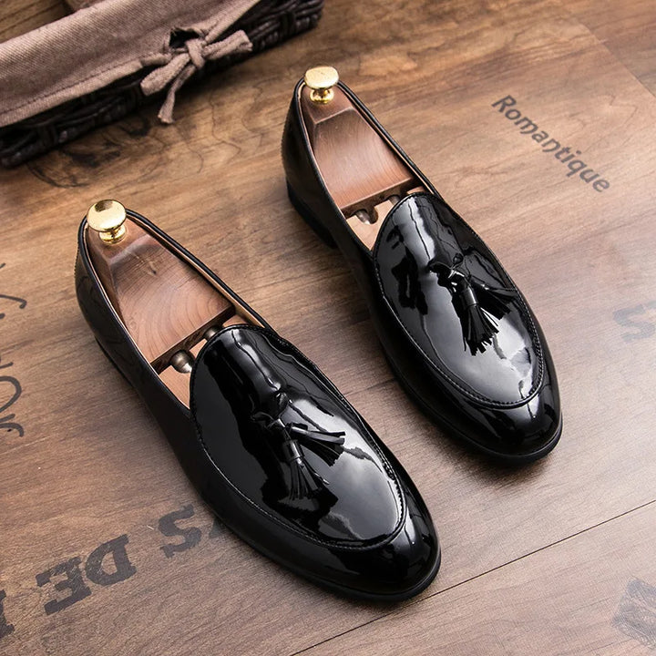 Eleganza - Men's Elegant Patent Finish Tassel Loafers