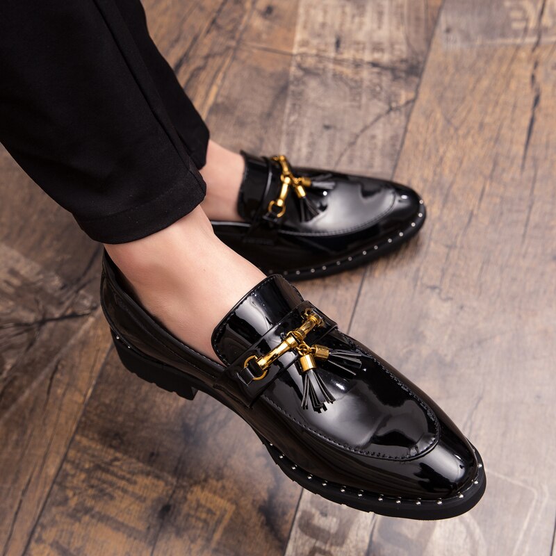 Unico 2 - Classic tassel patent leather loafers for men