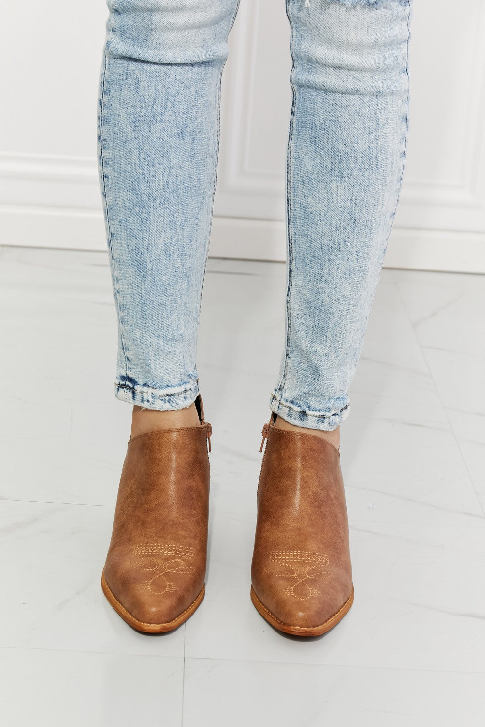 Trusty3 - Embroidered Crossover Cowboy Bootie in Caramel