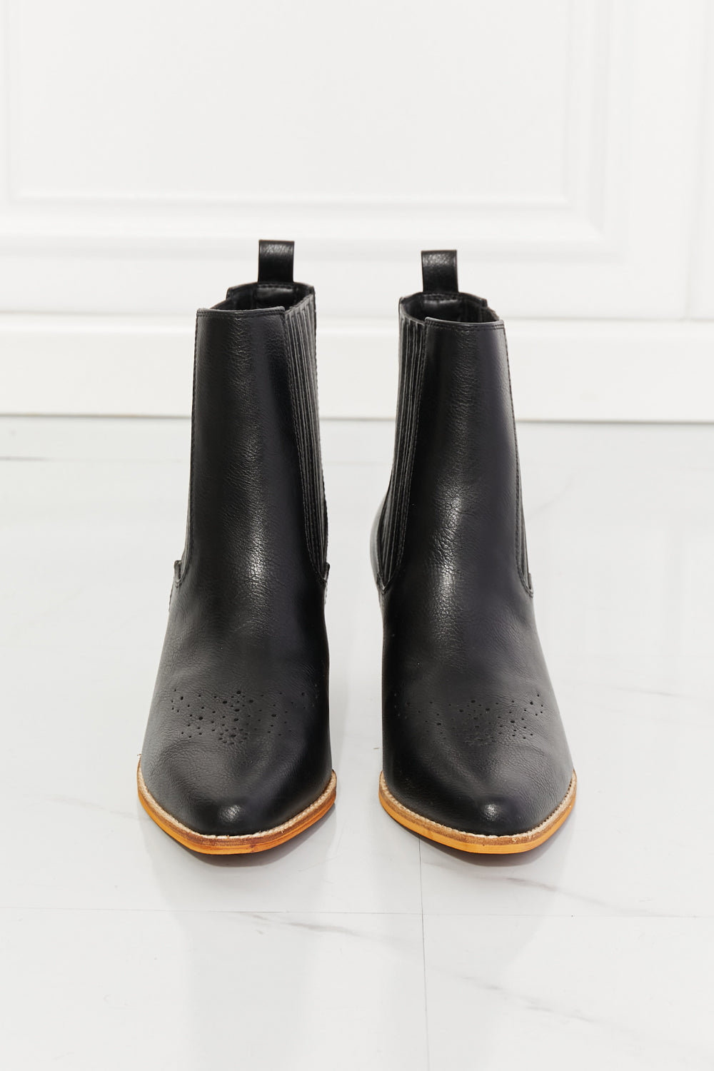 Love the Journey - Stacked Heel Chelsea Boot in Black - Ashour Shoes