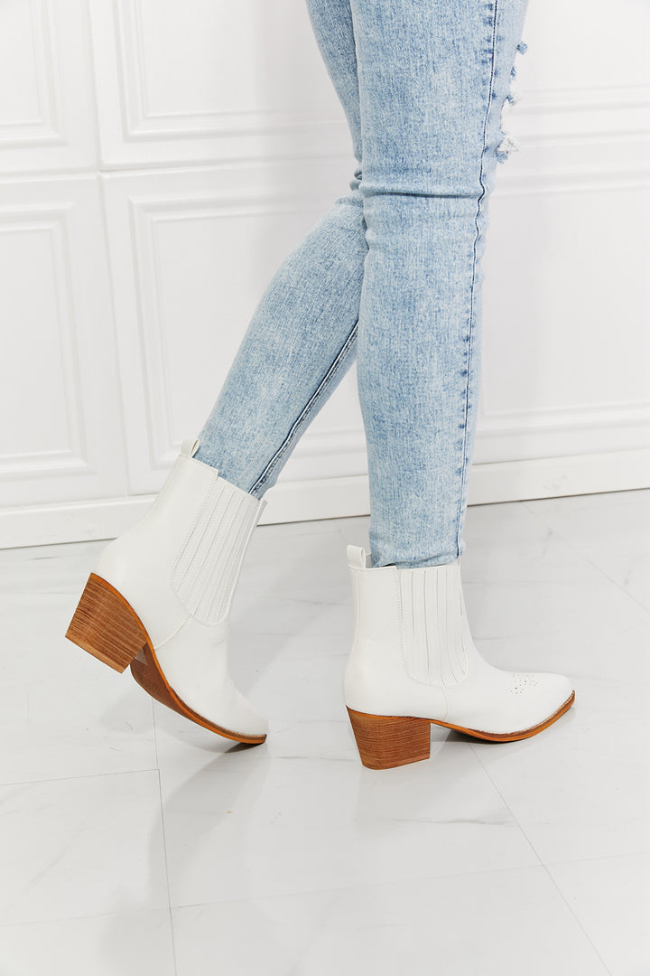 Love the Journey - Stacked Heel Chelsea Boot in White For women - Ashour Shoes