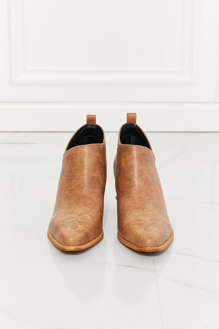 Trusty3 - Embroidered Crossover Cowboy Bootie in Caramel