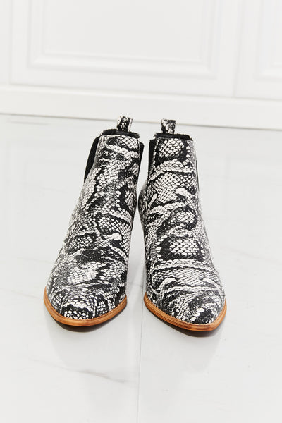 Back At It - Point Toe Bootie in Snakeskin For women