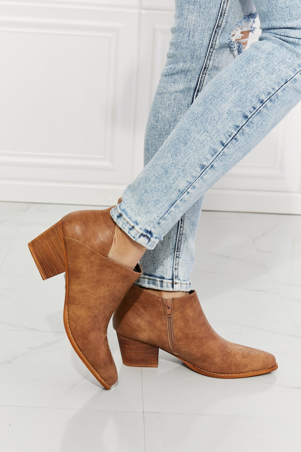 Trusty3 - Embroidered Crossover Cowboy Bootie in Caramel