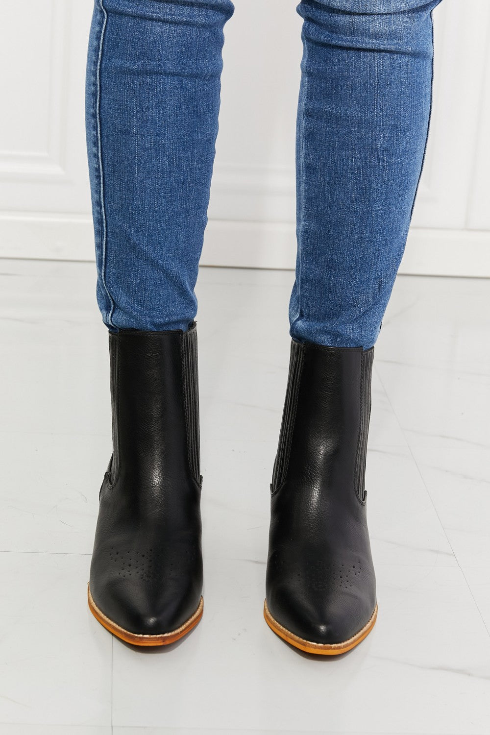 Love the Journey - Stacked Heel Chelsea Boot in Black - Ashour Shoes