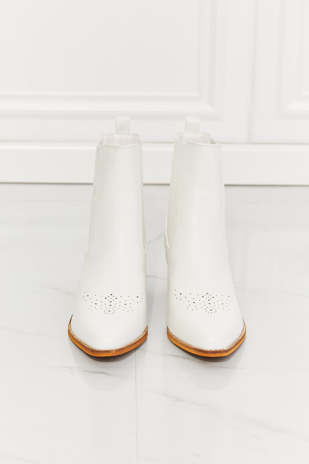 Love the Journey - Stacked Heel Chelsea Boot in White For women - Ashour Shoes