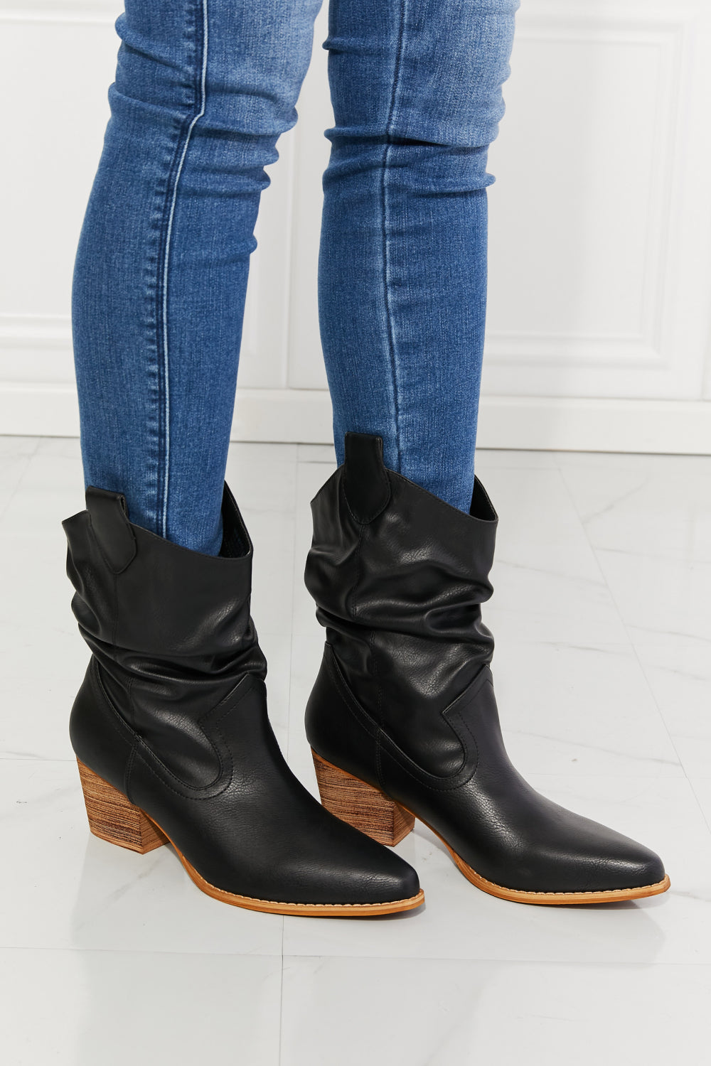 Texas Scrunch - Cowboy Boots in Black For Women - Ashour Shoes