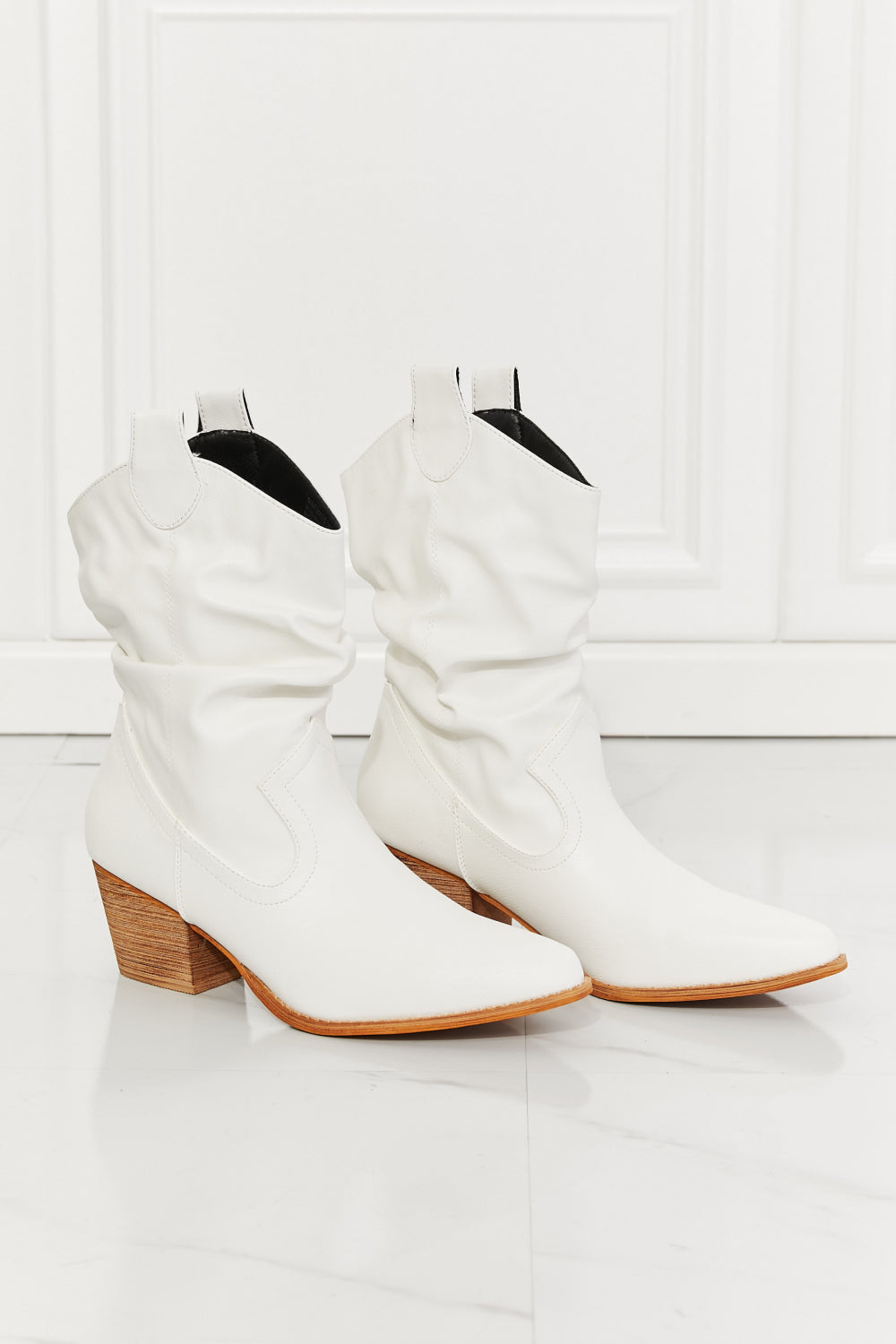 Texas Scrunch - Cowboy Boots in White For women